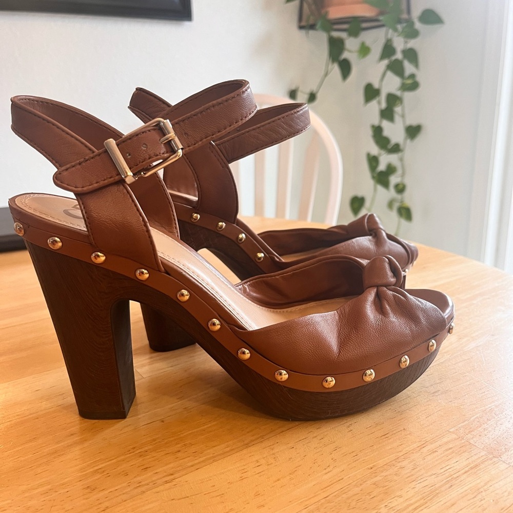 Gianni Bini Brown Leather Knot Platform Sandals